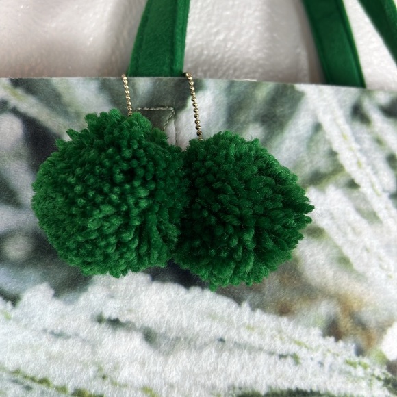 Punctuate Felted Tote Bag PINE CONES New Without Tags. 20.5”W X 13.5”H X 6”D - Picture 2 of 8